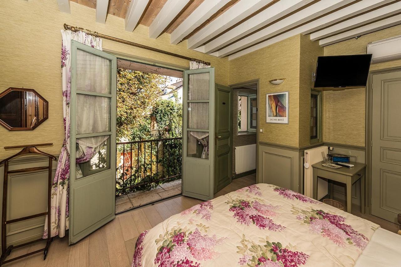 Chambres D'Hotes La Closerie Des Trois Marottes Melun Exterior foto